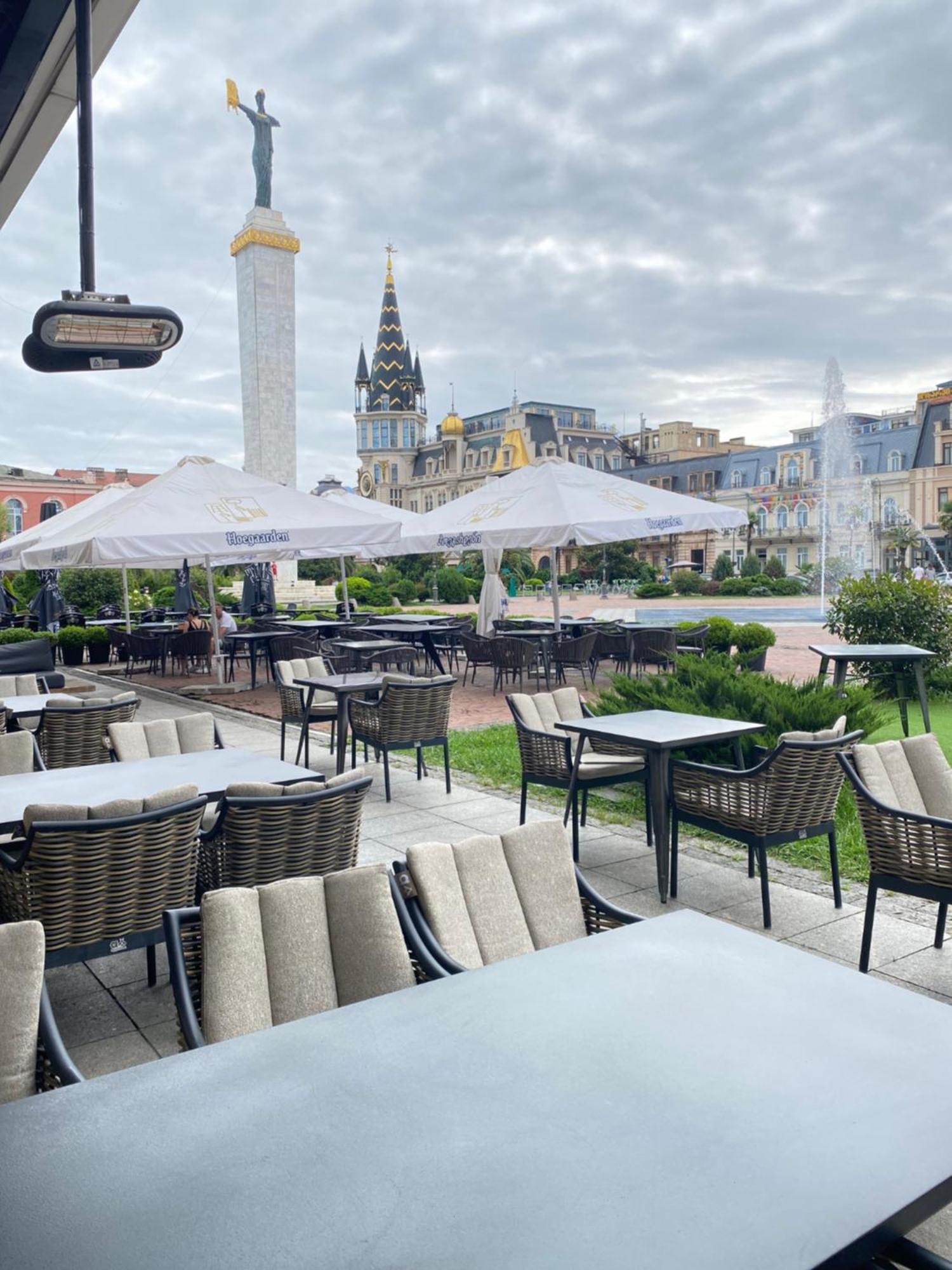 Kinotel Батуми Екстериор снимка